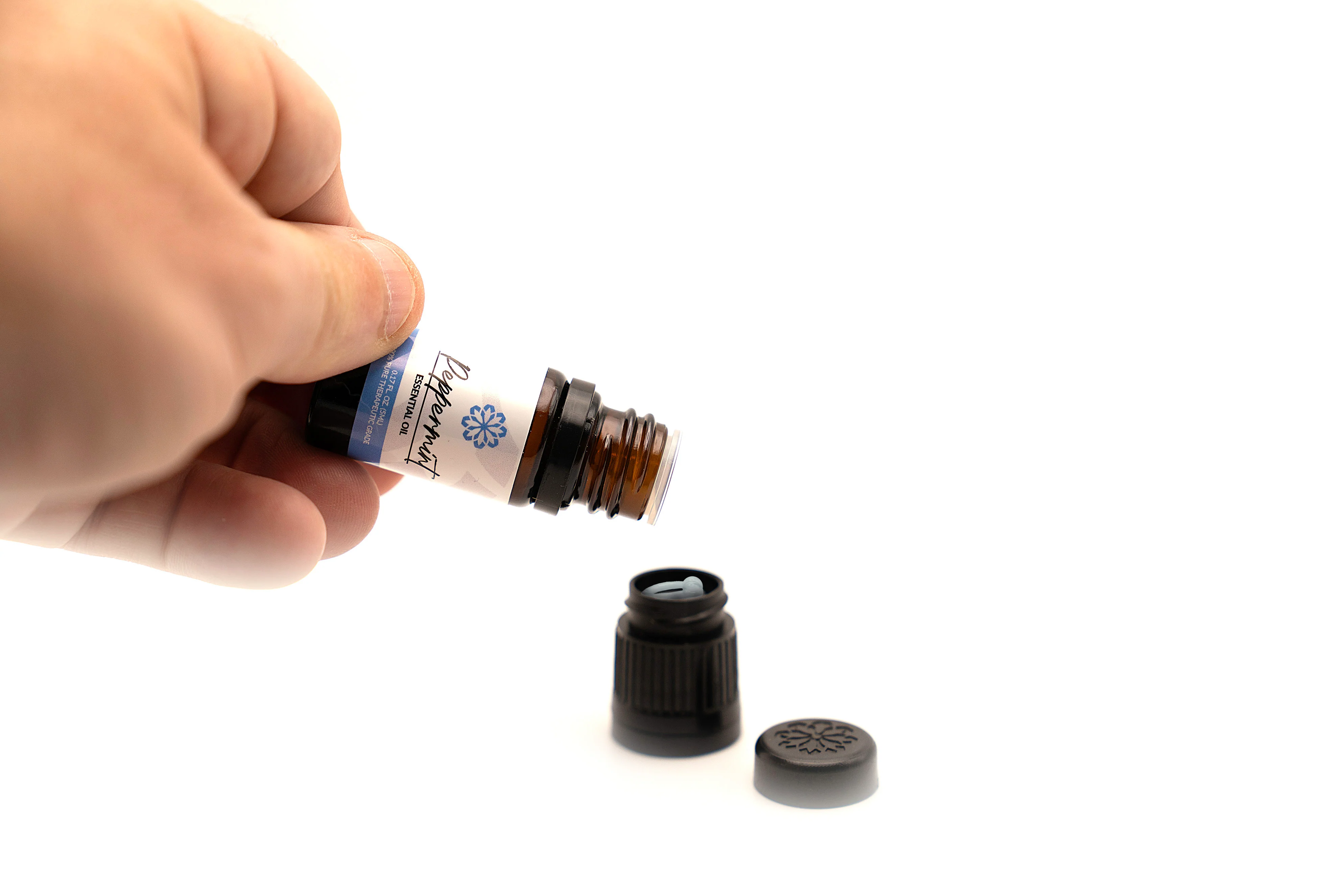 Essence Essential Oil Bottle Top with Built-In Soaking Bay - Image 11