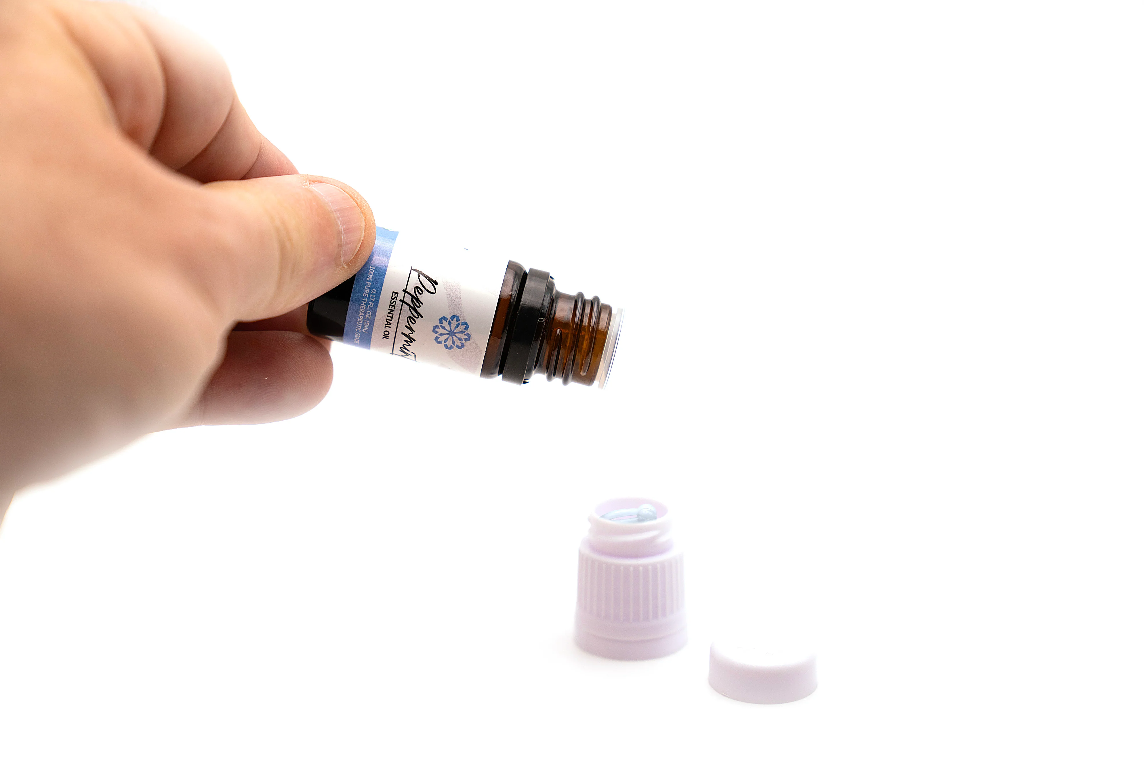 Essence Essential Oil Bottle Top with Built-In Soaking Bay - Image 12